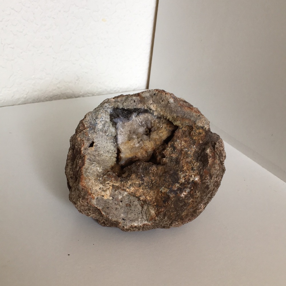 Real thunder rock with crystals inside